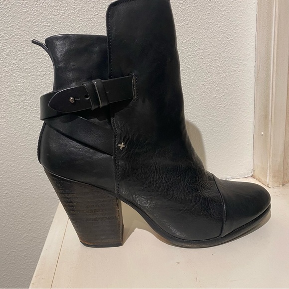 Rag & Bone Women’s Leather Kinsey Black Ankle Boot size 9 gently used 4” heel - Picture 1 of 16